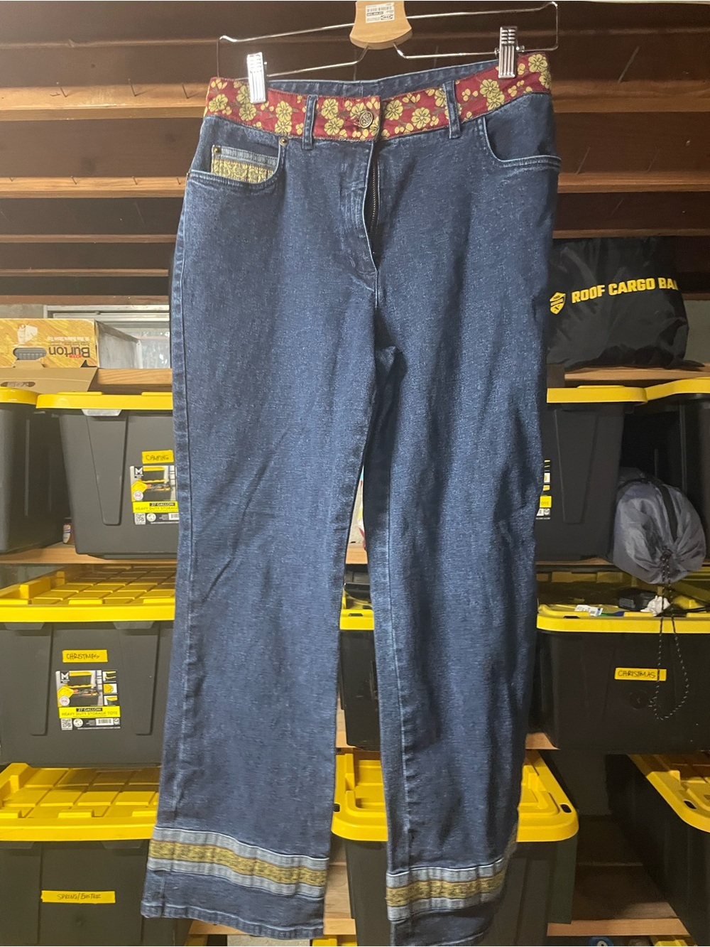 Vintage Willi Smith mid rise blue jeans w/ Bohemian Floral patterns Size 8